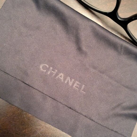 O10 CHANEL Eyeglasses w/ Black Quilted Case & Cleaning Cloth - Picture 3 of 13